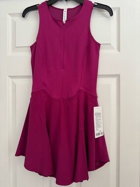 Lululemon active dress great for tennis, pickleballs.
Women size 6